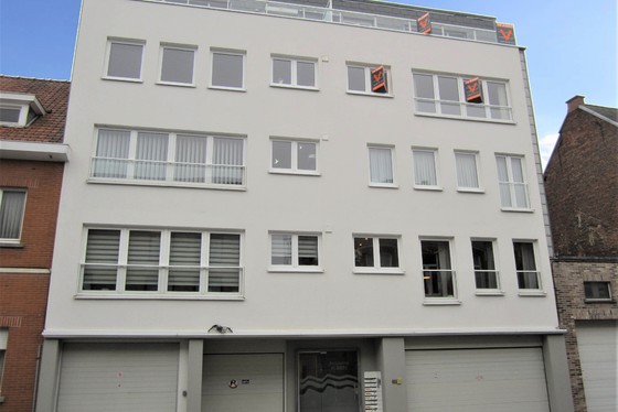 Prachtig lichtrijk appartement van 75m² met terras en lift. 