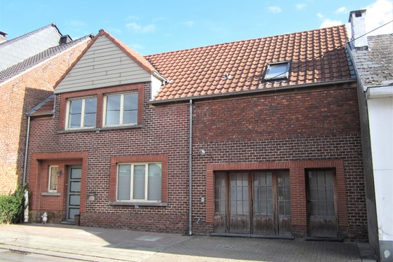 Prachtig gerenoveerde burgerwoning op 361m² met mooie aangelegde tuin en terras!