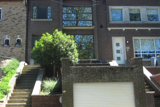 Charmante gerenoveerde burgerwoning op 468m² met zonnige tuin en terrassen!