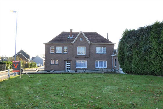 Charmant te renoveren woning op 1089m² gelegen in het hartje van de Vlaamse Ardennen.