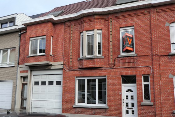 Charmante burgerwoning op 270m² met tuin en dubbele garage. 