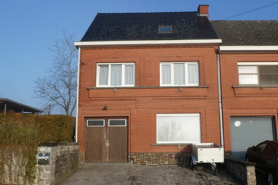 Charmante gerenoveerde woning op 698m² met zonnige tuin, terrassen en landelijk uitzicht!