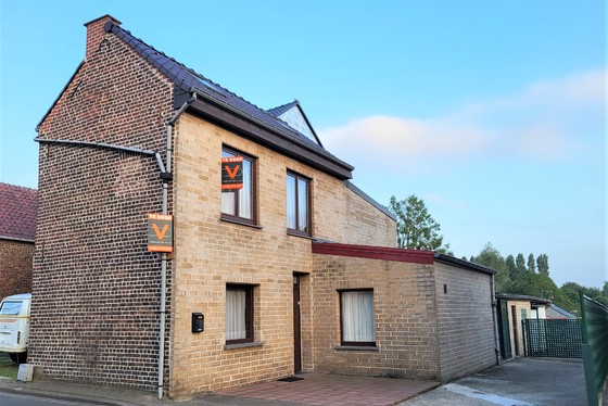 Prachtige woning op 321m² met garage, grote berging en zonnig tuintje!