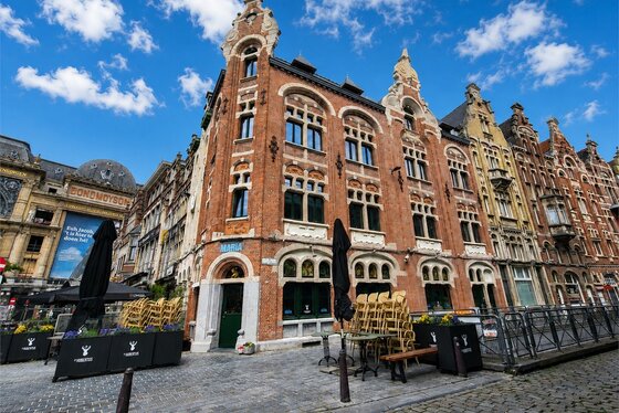 Volledig gerenoveerd appartement met 2 slaapkamers in het hart van Gent.