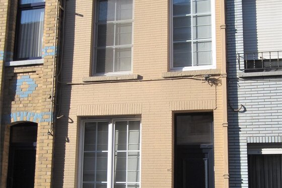 Charmante woning op 160m² met zonnig terras en tuin, gelegen in het centrum van de Stad Geraardsbergen.