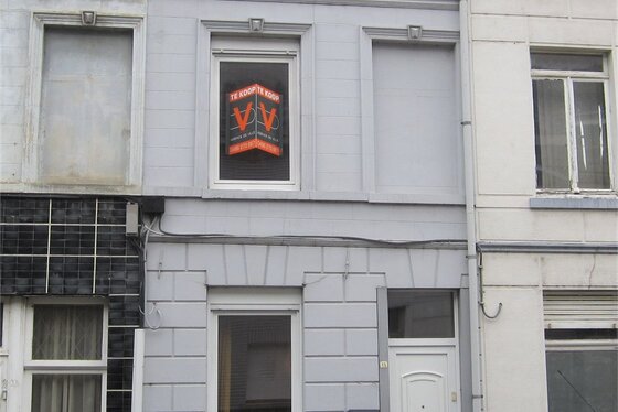 Charmante te renoveren woning op 72m² met zonnige koer en buitenberging.