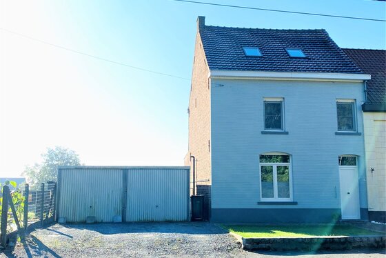 Charmant gerenoveerde woning op 542m² gelegen in het hartje van de Vlaamse Ardennen.