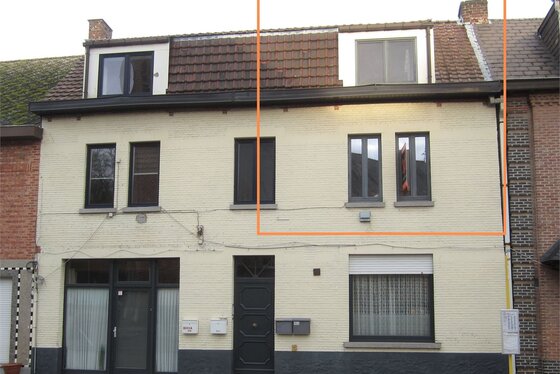 Gezellig duplex-appartement van 82m², gelegen op de 1ste en 2de verdieping.