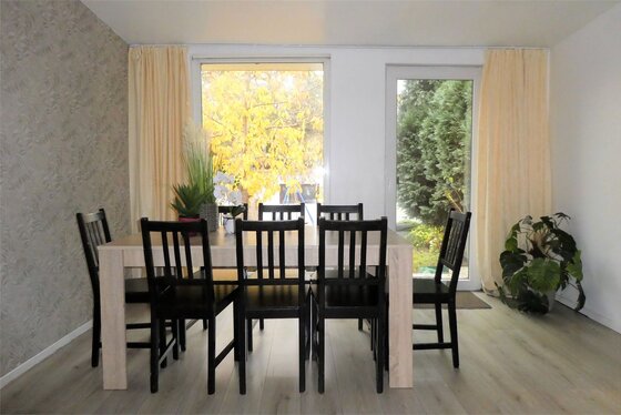 Charmante gerenoveerde woning op 200m² met zonnig terras, tuin en tuinhuis!