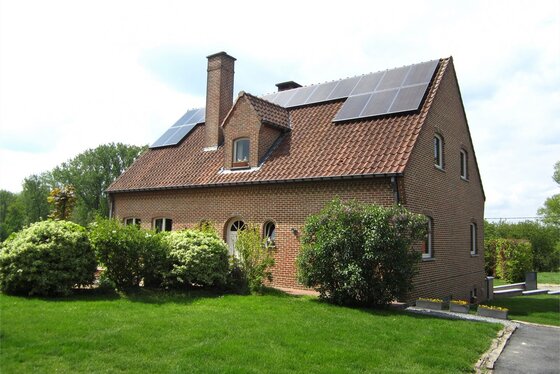 ZAT 25/5 - 1ste BEZOEKDAG OP AFSPRAAK 0488/85.81.84 Prachtige fermette op 1249m² in het hartje van de Vlaamse Ardennen met uniek uitzicht op de velden.