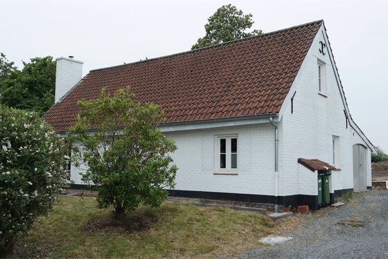 Prachtig gerenoveerde hoeve op 1267m² met zonnige tuin, terras en landelijk uitzicht!
