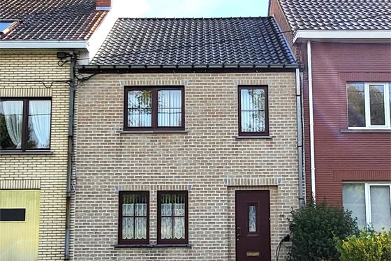 Charmant woning op 432m² met zonnige tuin, landelijk gelegen met ruime parkeergelegenheid!