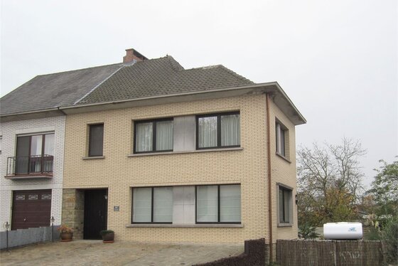 Prachtig gerenoveerde woning op 512m² met zuidgericht terras en tuin!