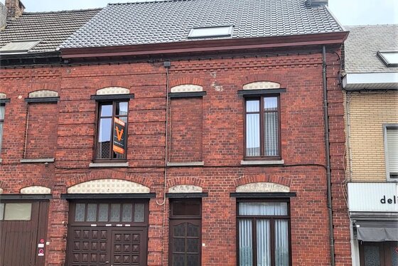Prachtige burgerwoning op 370m² met garage en zonnige tuin!