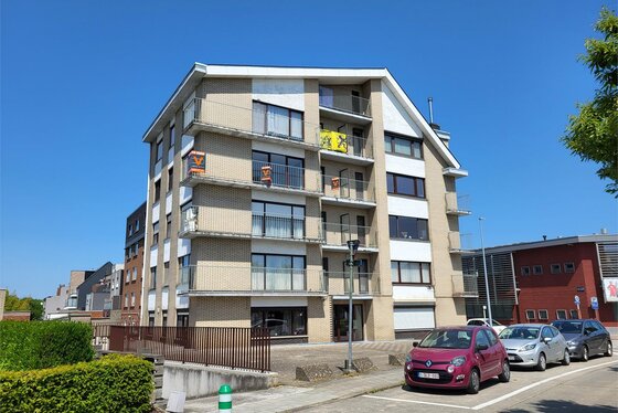 Prachtig twee slaapkamer-appartement van van 88m² met garage, zonnig terras, zeer veel lichtinval!!!