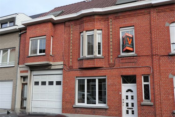 Charmante burgerwoning op 270m² met tuin en dubbele garage.