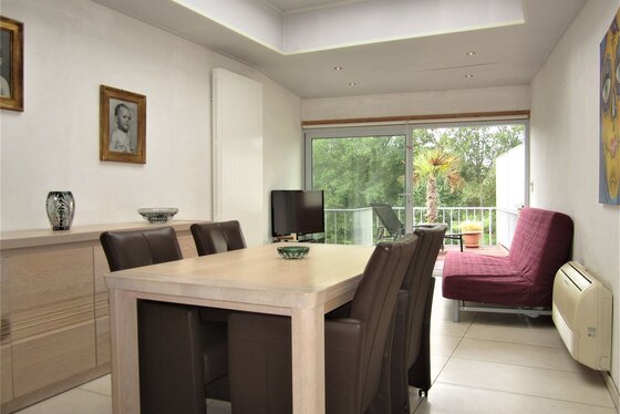ZAT 29/9 - 1 STE BEZOEKDAG OP AFSPRAAK 0488/85.81.84 Mooi gerenoveerde woning v 2013-17 met zonnige tuin, tuinhuis en 2 terrassen 10m² en 8m².