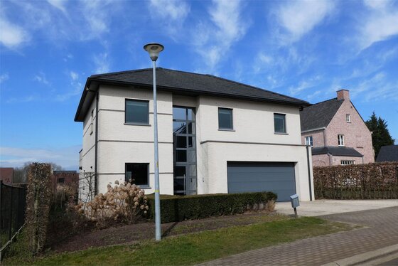 Prachtige villa op 624m² met zonnige tuin en terras!