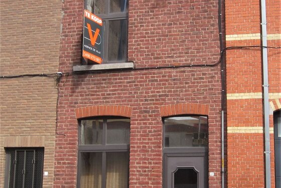 Charmante woning op 90m² met zonnig terras van 22m² gelegen in het centrum van Zottegem.