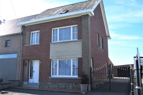 Charmante halfopen bebouwing op 611m² gelegen in het hartje van de Vlaamse Ardennen.