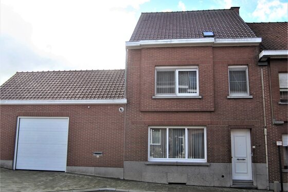 Charmante woning op 357m² met mooie tuin, gelegen op wandelafstand van het centrum.