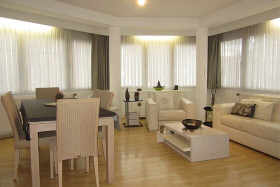 Prachtig lichtrijk appartement v 73m² gelegen op de 1ste verdieping met lift.