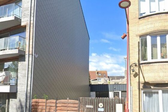 Projectgrond met omgevingsvergunning voor het bouwen van 5 appartementen.